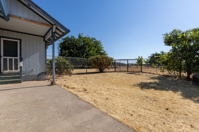 15710 Linn Rd, Lodi, CA 95240