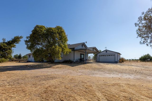 15710 Linn Rd, Lodi, CA 95240