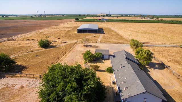 15710 Linn Rd, Lodi, CA 95240