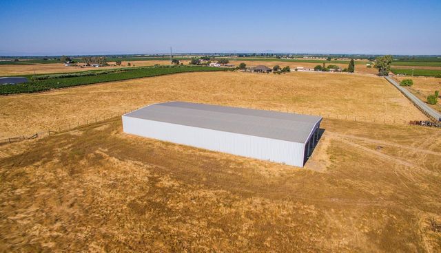 15710 Linn Rd, Lodi, CA 95240