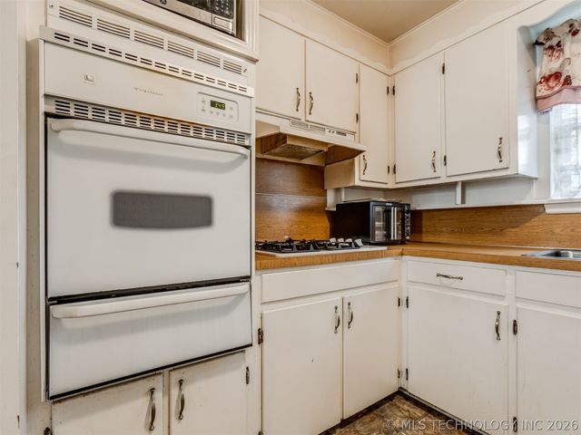 448 E 59th Place N, Tulsa, OK 74126