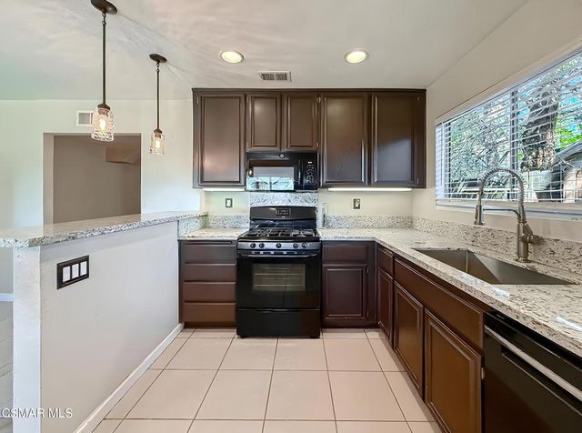 36772 Petra Drive, Palmdale, CA 93550