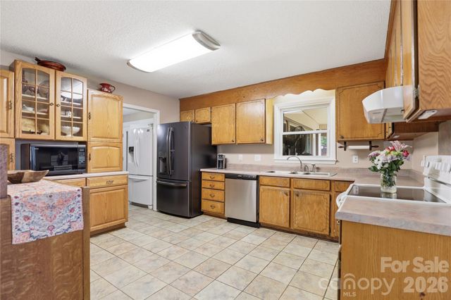 125 Southwood Park Road, Mooresville, NC 28117