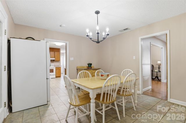 125 Southwood Park Road, Mooresville, NC 28117