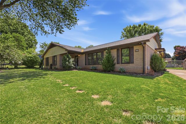 125 Southwood Park Road, Mooresville, NC 28117
