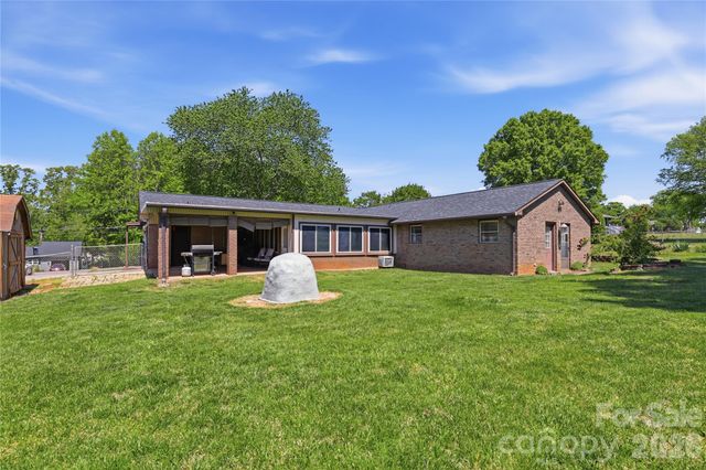 125 Southwood Park Road, Mooresville, NC 28117