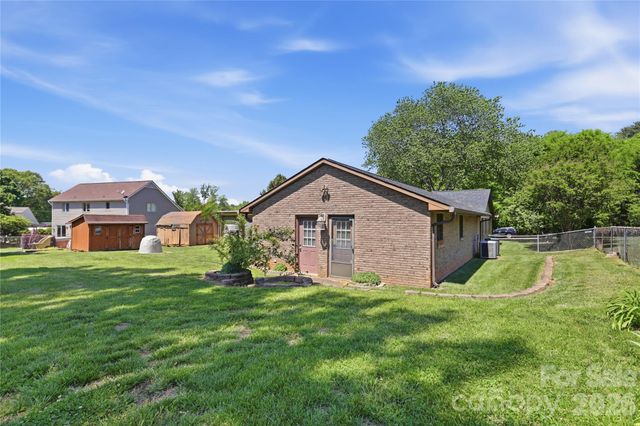 125 Southwood Park Road, Mooresville, NC 28117