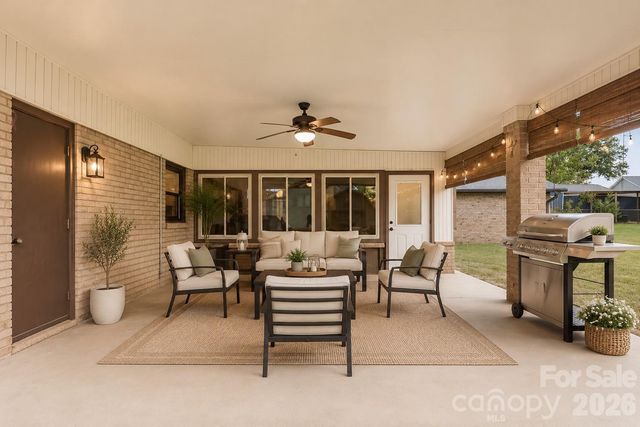 125 Southwood Park Road, Mooresville, NC 28117