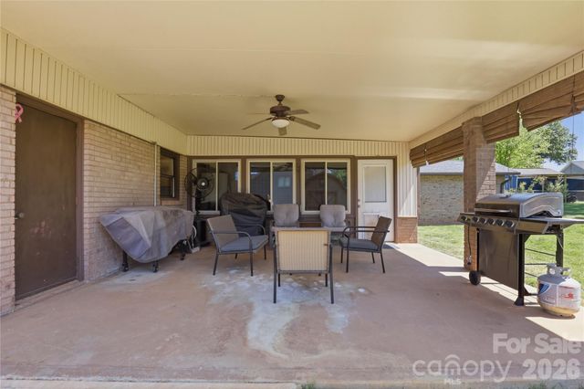 125 Southwood Park Road, Mooresville, NC 28117