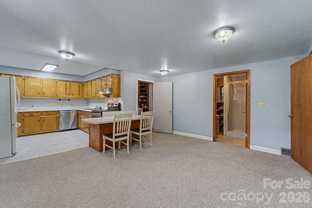 80 Nature Lane, Waynesville, NC 28786