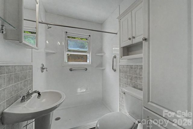 80 Nature Lane, Waynesville, NC 28786
