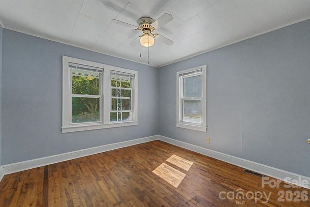 80 Nature Lane, Waynesville, NC 28786