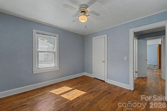 80 Nature Lane, Waynesville, NC 28786