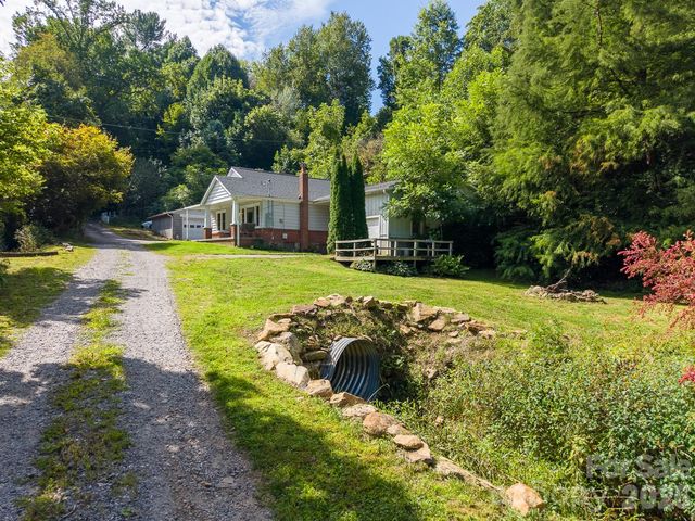 80 Nature Lane, Waynesville, NC 28786