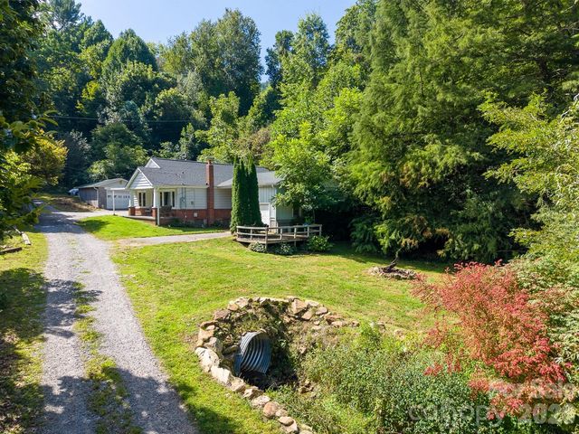 80 Nature Lane, Waynesville, NC 28786