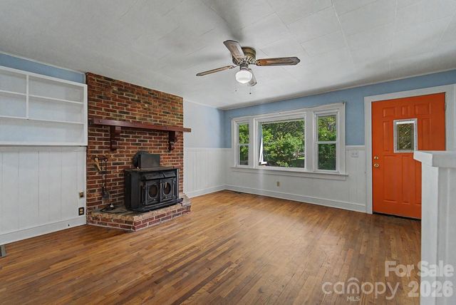 80 Nature Lane, Waynesville, NC 28786