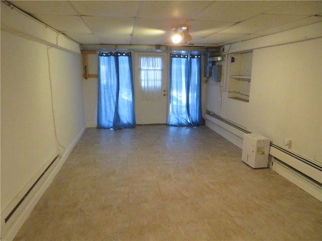 280 Rockdale Rd, Penn Twp, PA 16002