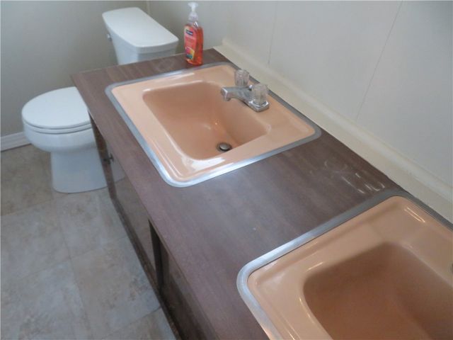 280 Rockdale Rd, Penn Twp, PA 16002