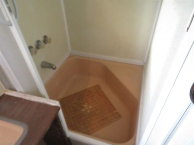 280 Rockdale Rd, Penn Twp, PA 16002