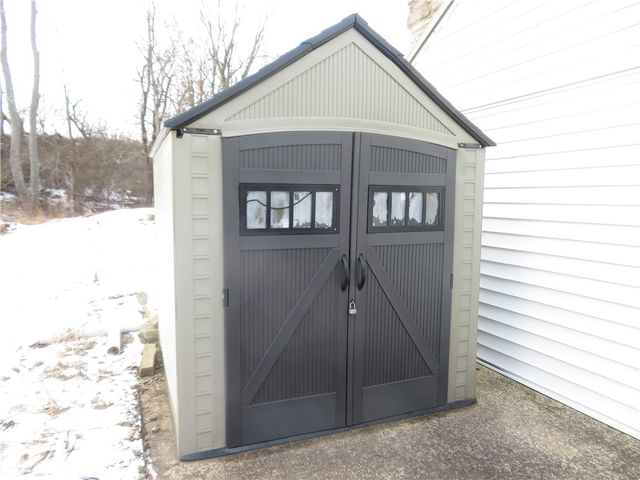 280 Rockdale Rd, Penn Twp, PA 16002