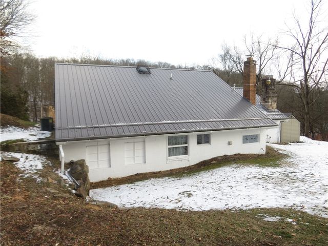 280 Rockdale Rd, Penn Twp, PA 16002