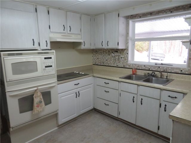 280 Rockdale Rd, Penn Twp, PA 16002