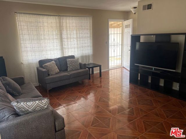38454 Sumac Avenue, Palmdale, CA 93550