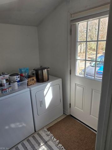 1399 Mercer Road RD, Gloucester Point, VA 23062