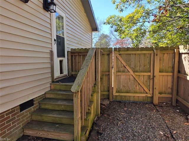 1399 Mercer Road RD, Gloucester Point, VA 23062