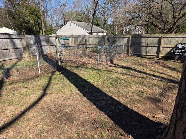 1399 Mercer Road RD, Gloucester Point, VA 23062