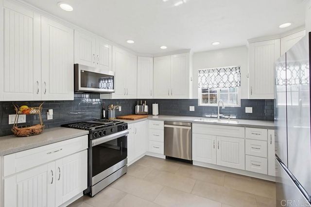 8534 Sandstone, Santee, CA 92071