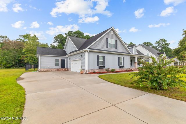 427 Candlewood Drive, Jacksonville, NC 28540