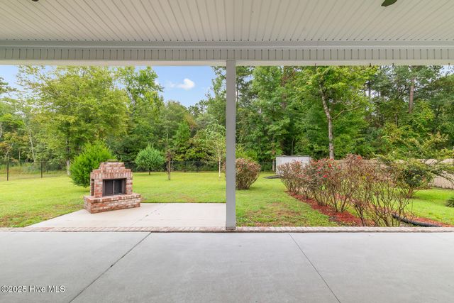 427 Candlewood Drive, Jacksonville, NC 28540