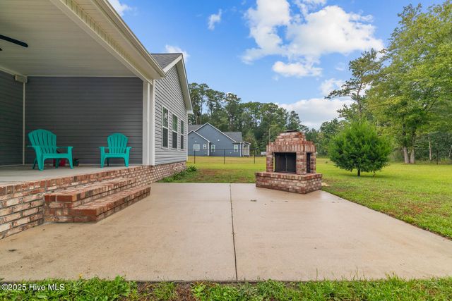 427 Candlewood Drive, Jacksonville, NC 28540