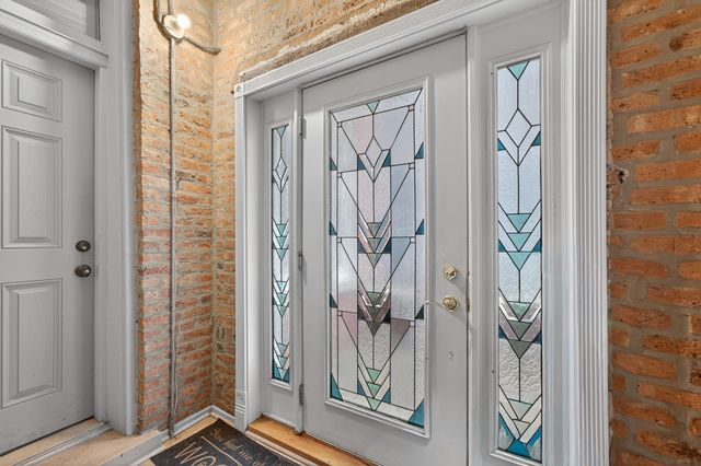 835 N Maplewood Avenue 1F, Chicago, IL 60622