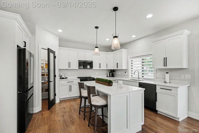 19266 Thompson Drive, Macomb Township, MI 48042