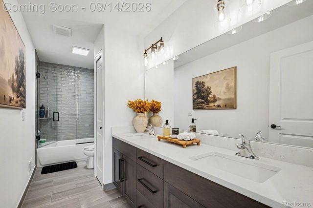 19266 Thompson Drive, Macomb Township, MI 48042