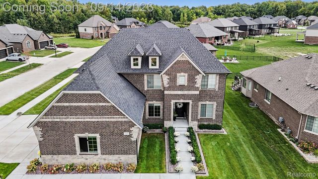 19266 Thompson Drive, Macomb Township, MI 48042