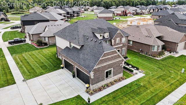 19266 Thompson Drive, Macomb Township, MI 48042
