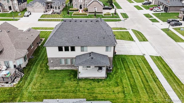 19266 Thompson Drive, Macomb Township, MI 48042