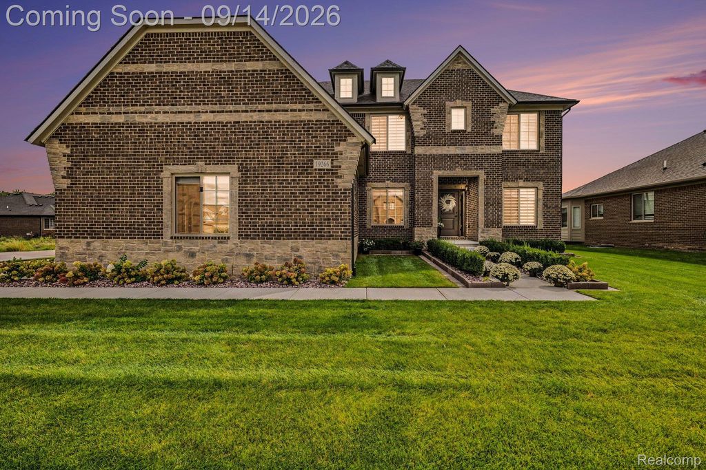 19266 Thompson Drive, Macomb Township, MI 48042