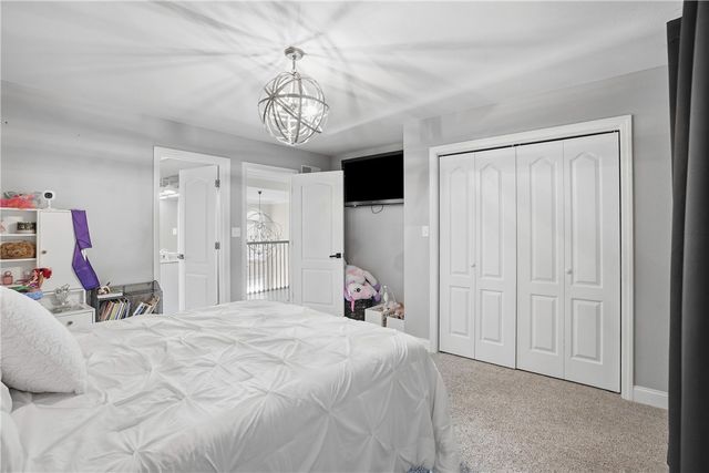 306 Hedgerow Dr, Peters Twp, PA 15367