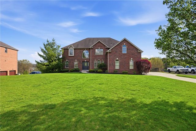 306 Hedgerow Dr, Peters Twp, PA 15367