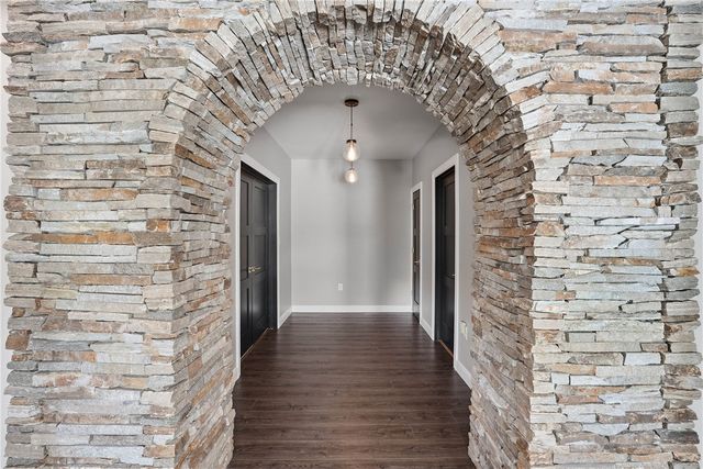306 Hedgerow Dr, Peters Twp, PA 15367