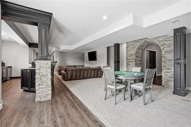 306 Hedgerow Dr, Peters Twp, PA 15367