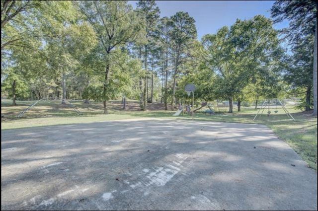 351 Red Clover, Livingston, TX 77351
