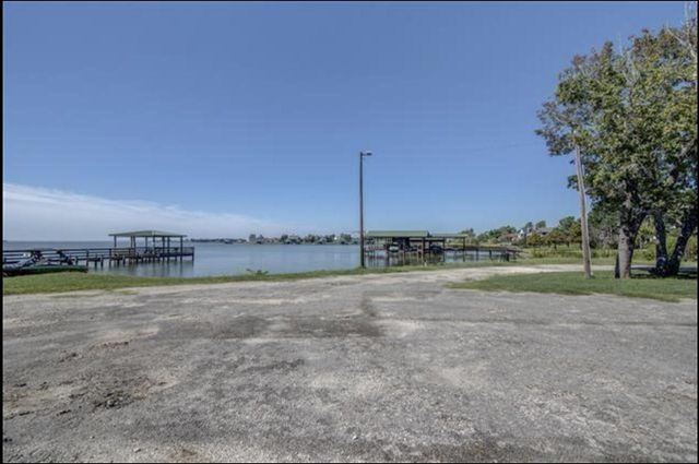 351 Red Clover, Livingston, TX 77351