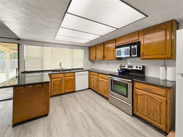 7717 Acapulco Road, Fort Worth, TX 76112