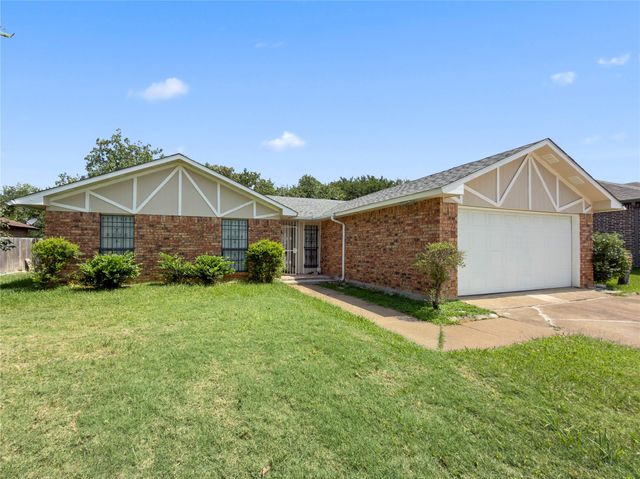 7717 Acapulco Road, Fort Worth, TX 76112