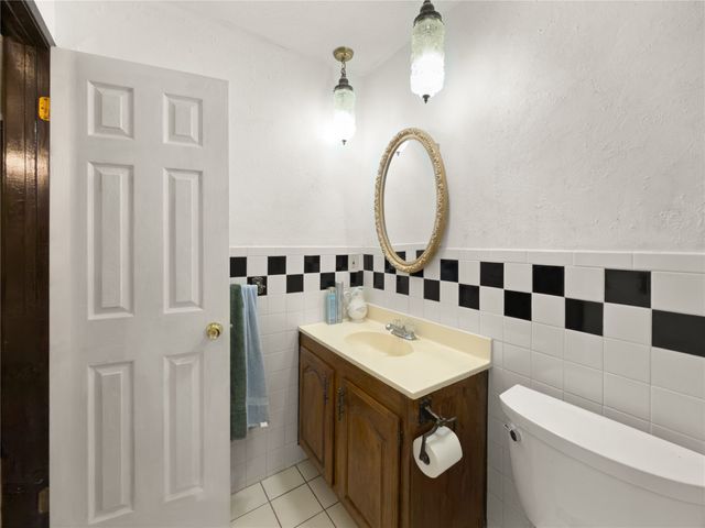 7717 Acapulco Road, Fort Worth, TX 76112